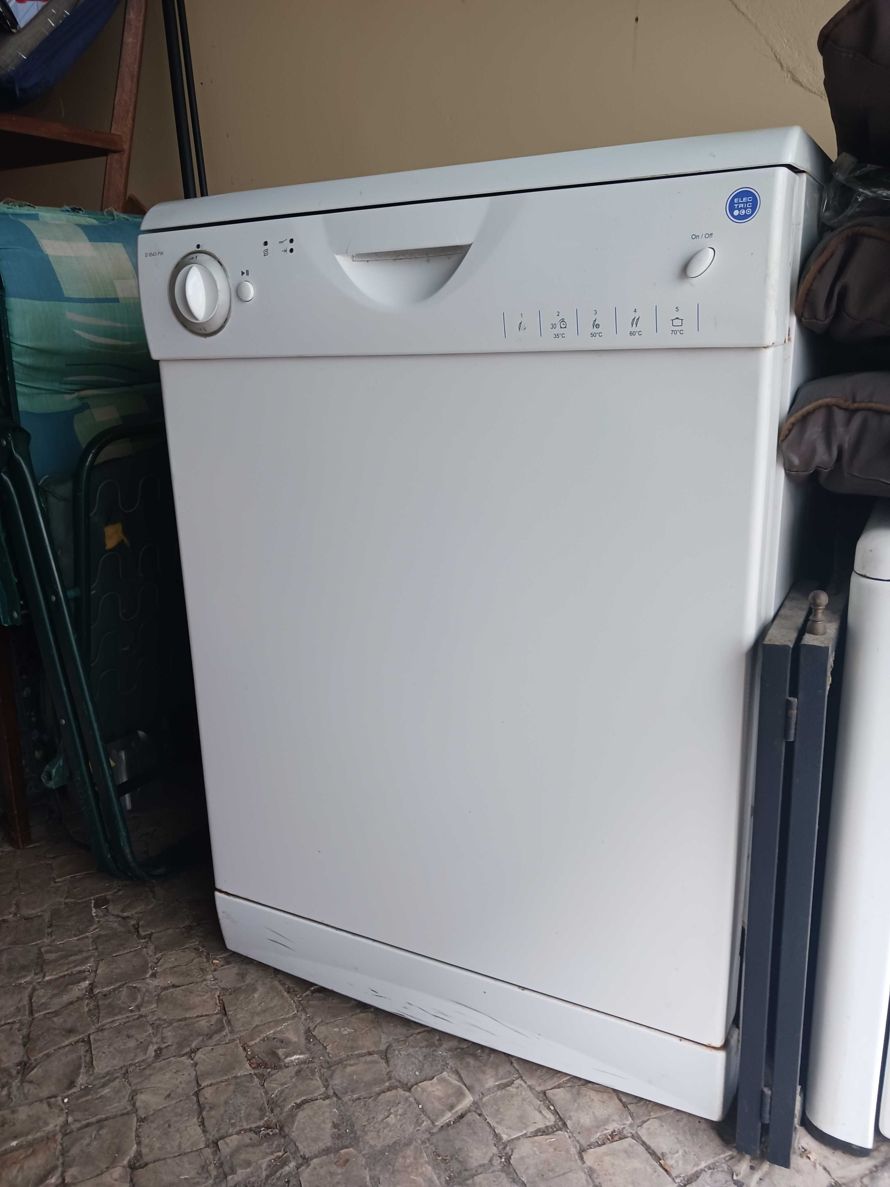 maquina de lavar loiça (com entrega)