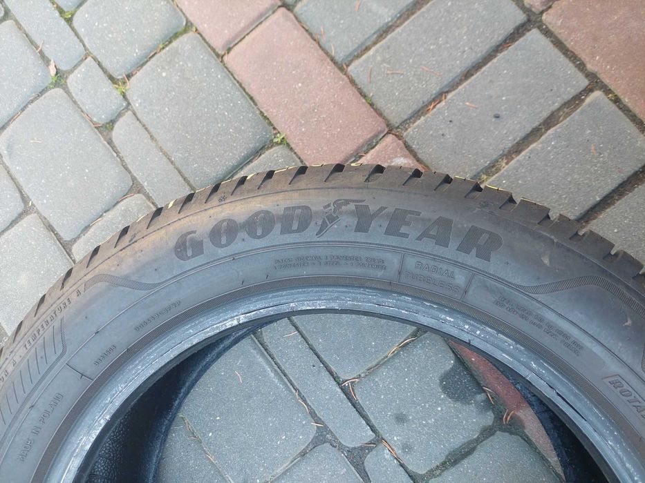 OPONA GOODYEAR 205/55/16 8.84 MM CAŁOROCZNA 1 Sztuka 2020 Rok
