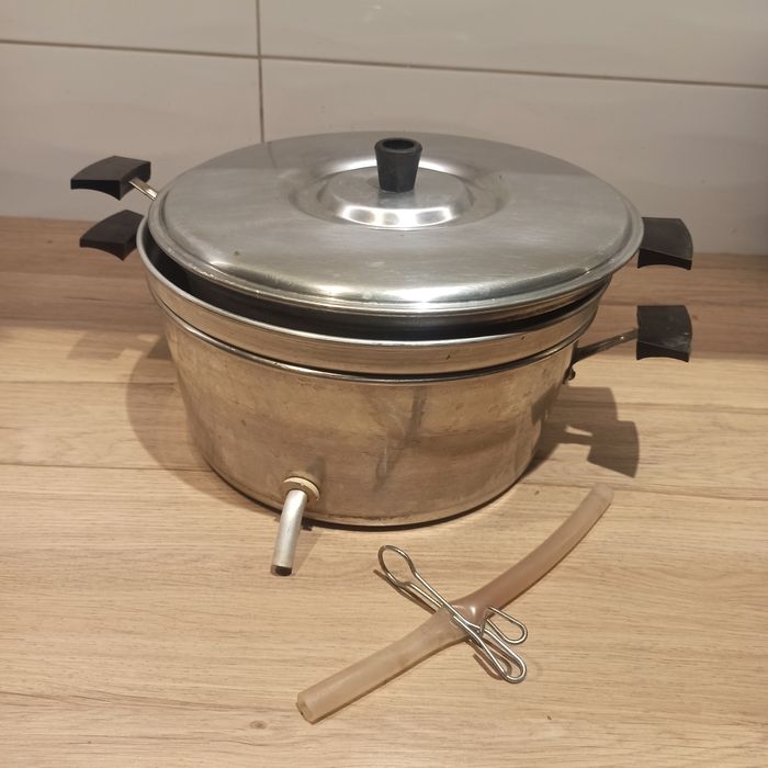 Sokownik parowy na owoce sok aluminiowy PRL