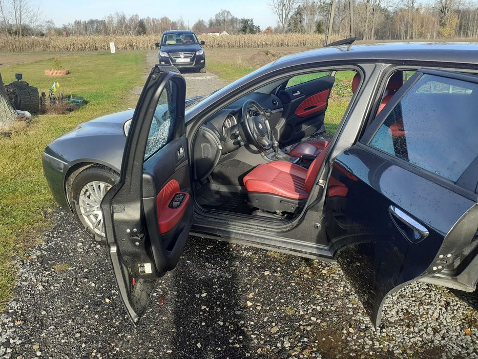 Samochód osobowy Alfa Romeo 159 1,9 JTDm 8v sportwagon (939)