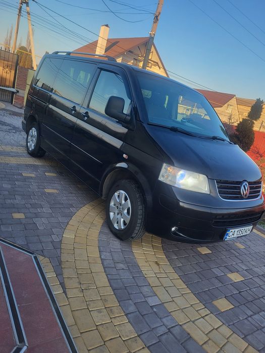 Продам Фольцваген Мультивен в очень хорошем состоянии 2009 год