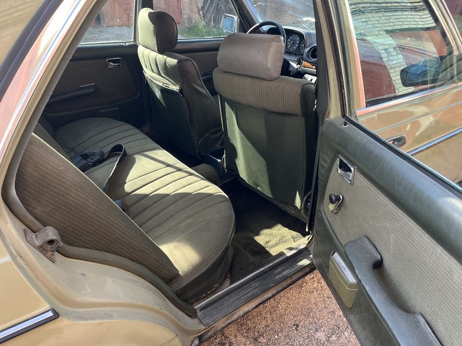 Mercedes w123 Мерседес