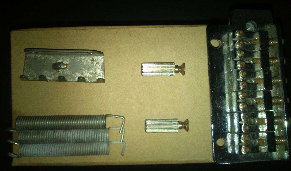 Singelcoils , humbucker , tuners ,ponte vintage e pickguard telecaste