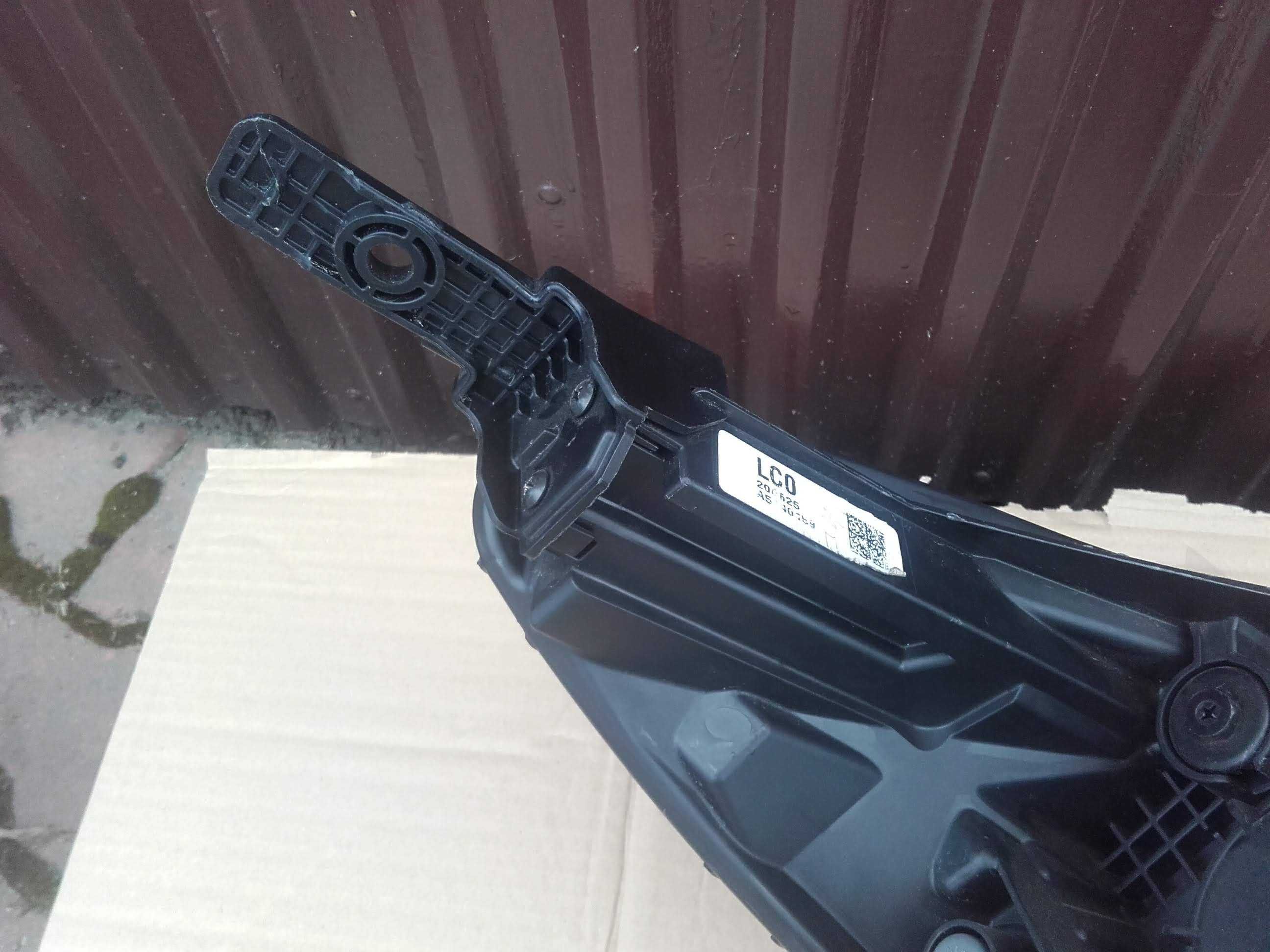 Lampa przednia lewa Kia Rio 4 IV lift 2020-> nr4441