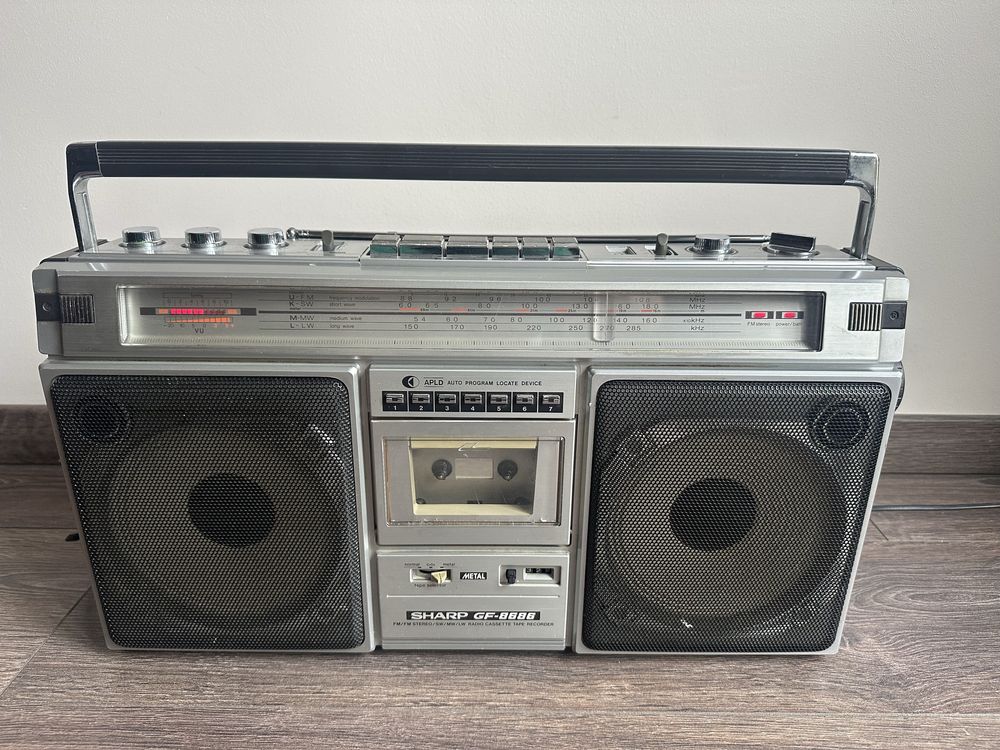 Boombox Sharp GF-8686