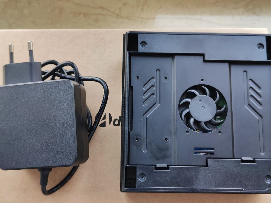 Потужний міні ПК Adreamer Ryzen 7 7840HS 8/512Gb Radeon 780m