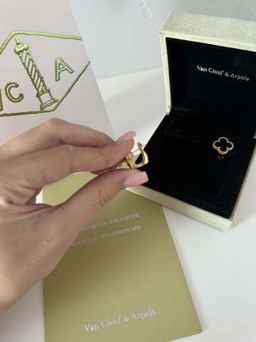 Сережки Van Cleef & Arpels