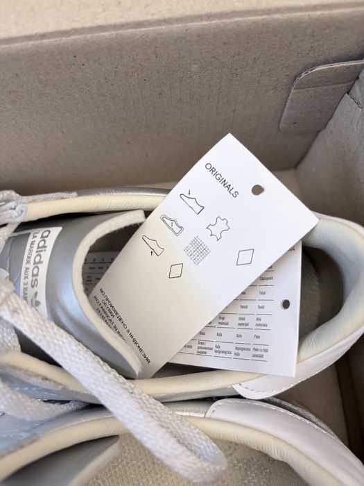 Adidas pele prateadas 38