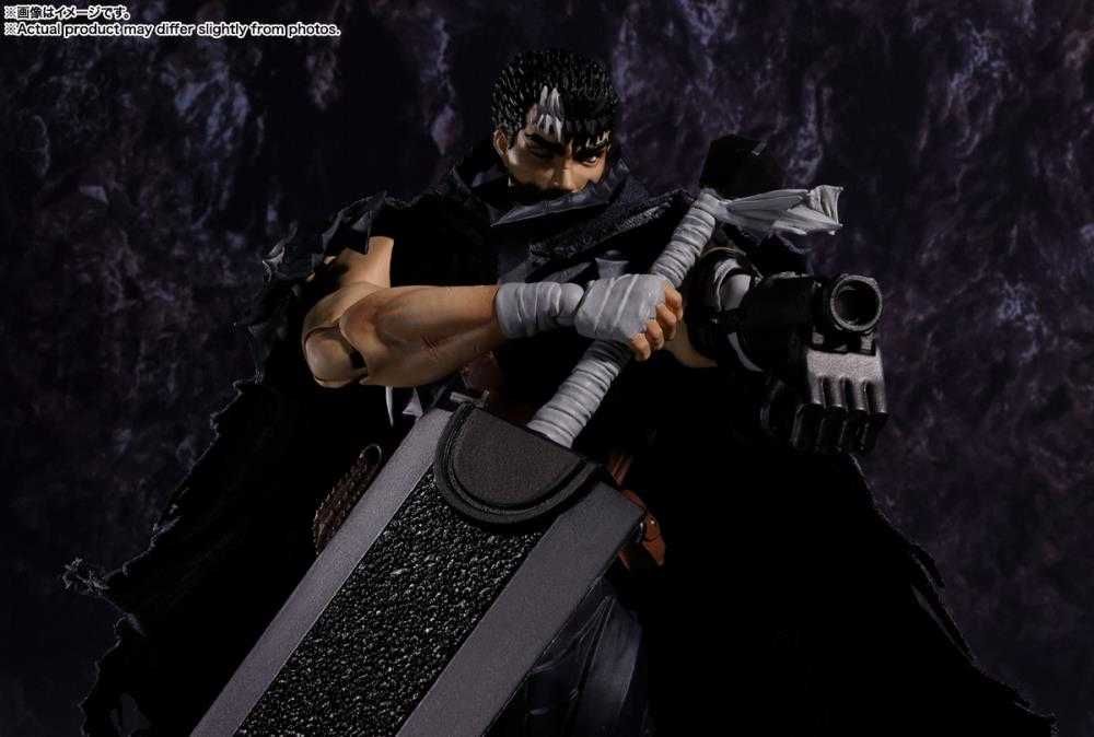 Фігура Берсерк Гатс Berserk S.H.Figuarts Guts (Berserker Armor)