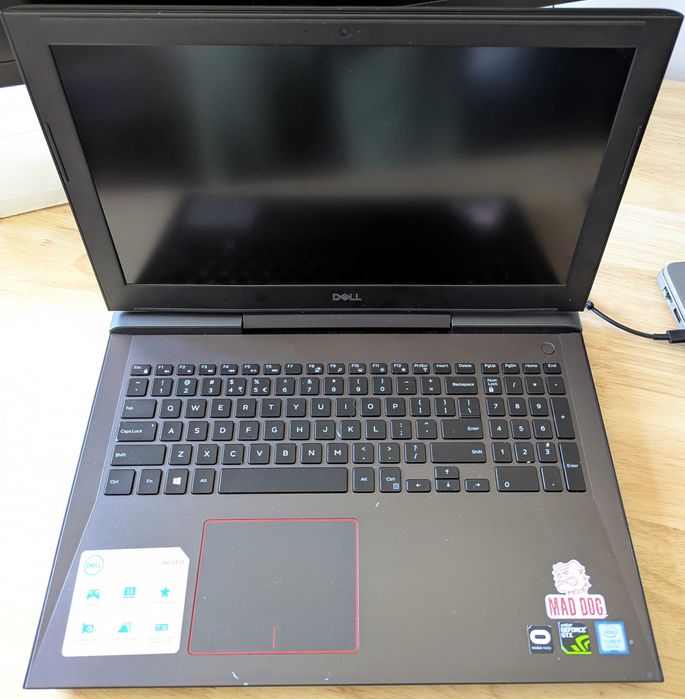 Dell G5 15 i7-8750H GTX 1060 (niesprawna) 16 GB RAM NVMe 256 HDD 1000