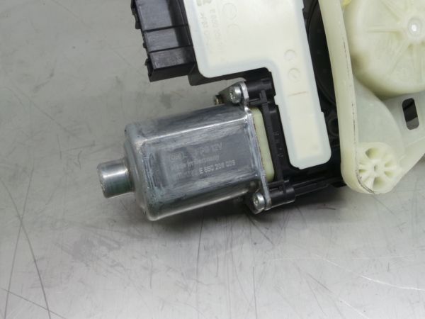 Elevador vidros frente esquerdo SEAT Ibiza V (KJ1)