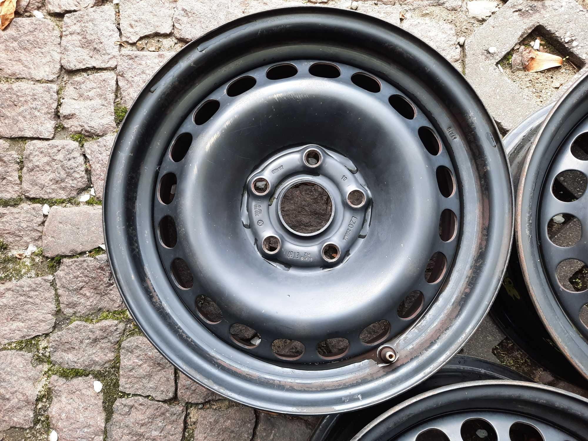 Oryginalna felga stalowa VOLKSWAGEN 15" 5x112x57,1 6J ET 37 VW PASSAT