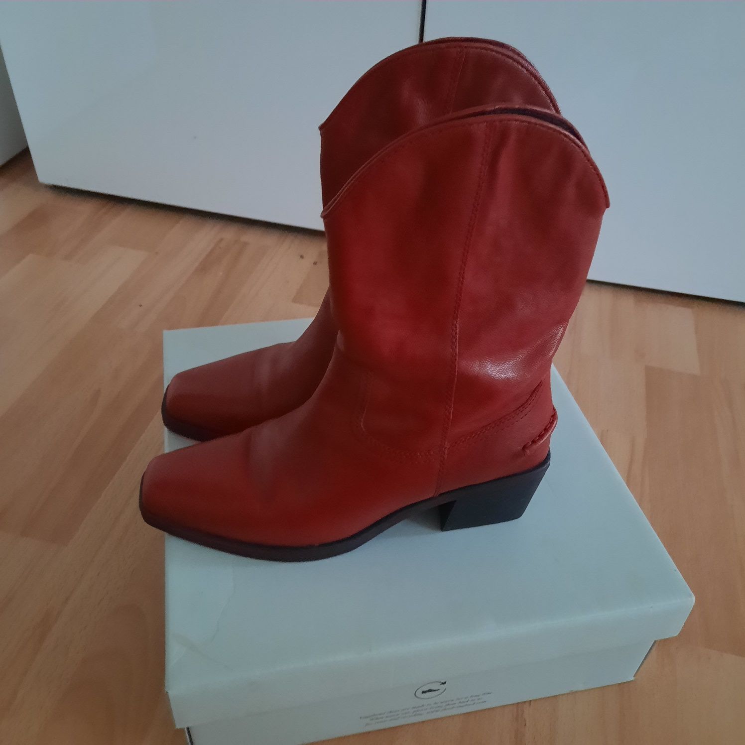 Kowbojki damskie czerwone roz 37