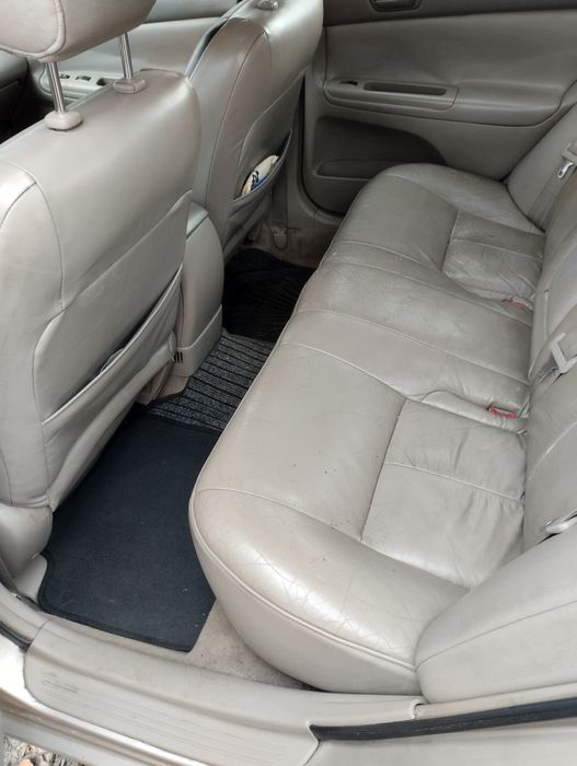 Продам автомобіль Toyota Camry