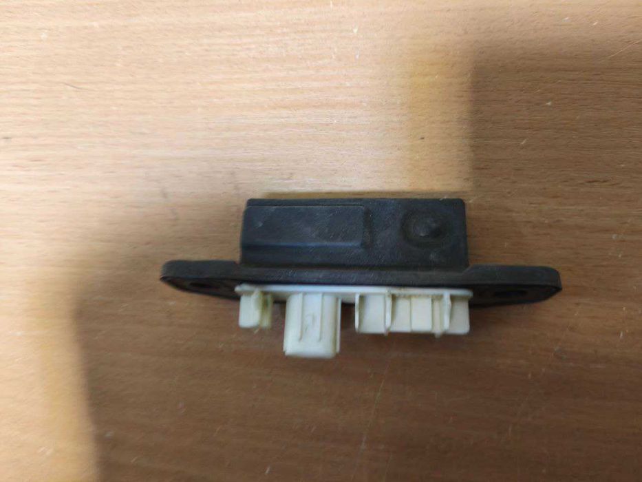 Кнопка открытия двери багажника Toyota Rav4 19-25 8484047030