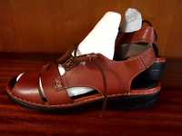 Женская летняя обувь Босоножки кожа новая размер 40- 42