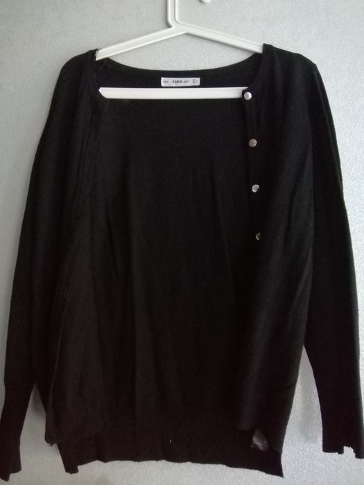 Zara, czarny sweterek, rozm M
