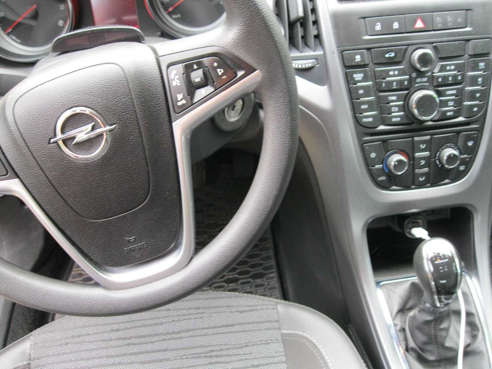 OPEL ASTRA J sedan 1,6 ben+lpg