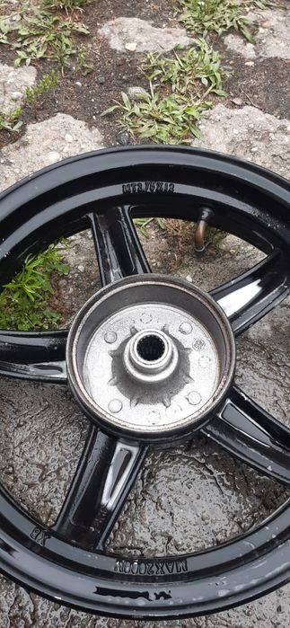 Felga 12 do skutera.