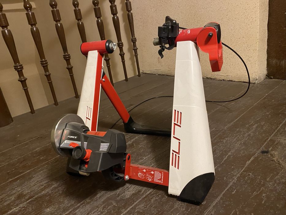 Trenażer rowerowy Elite Novo Force