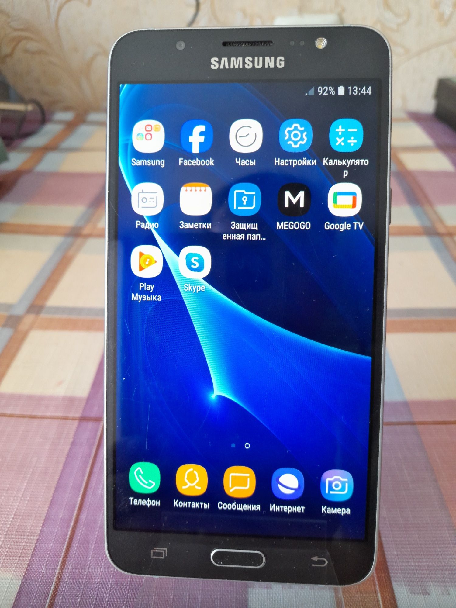 Продам телефон Samsung