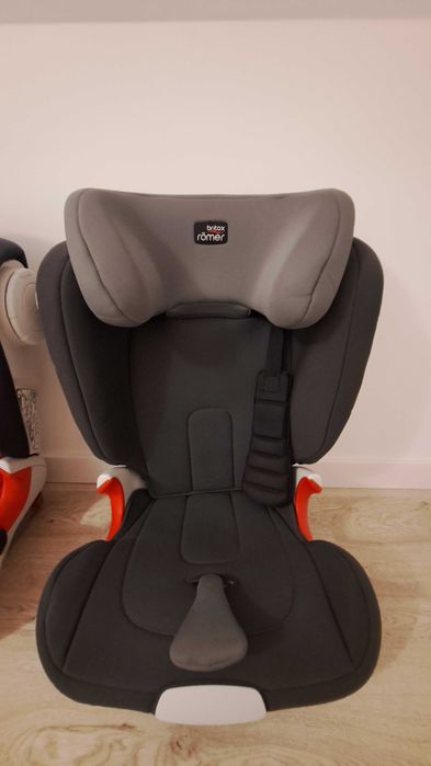 Fotelik samochodowy Britax Römer Kidfix II XP SICT – 15–36 kg