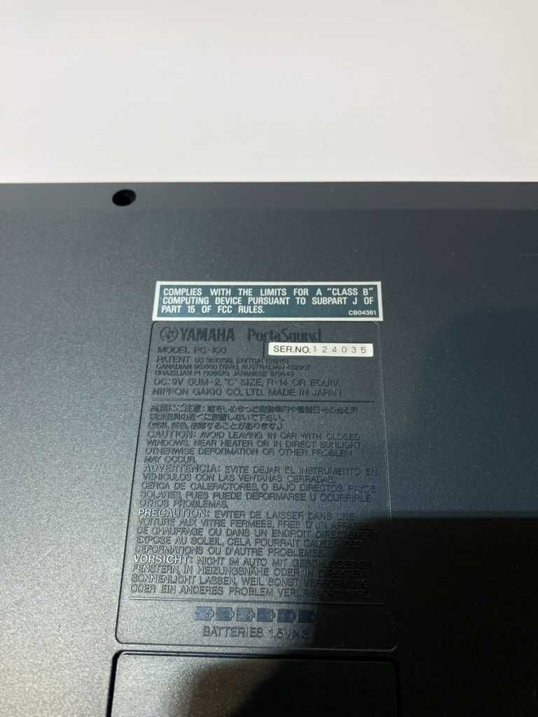 Yamaha PortaSound PC-100 keyboard z kartami, sprawna