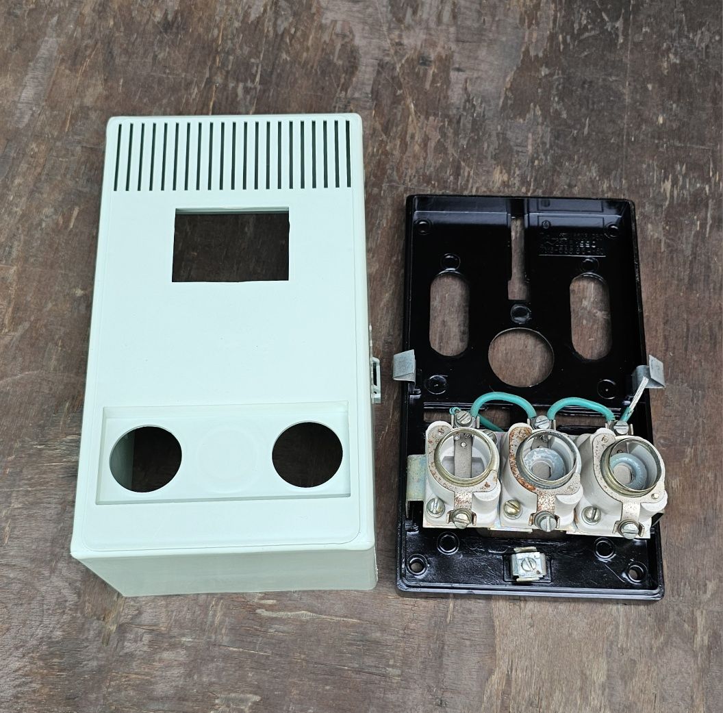 Электрощиток ЩМИ8503 IP30 коробка под cчетчик электроэнергии СССР