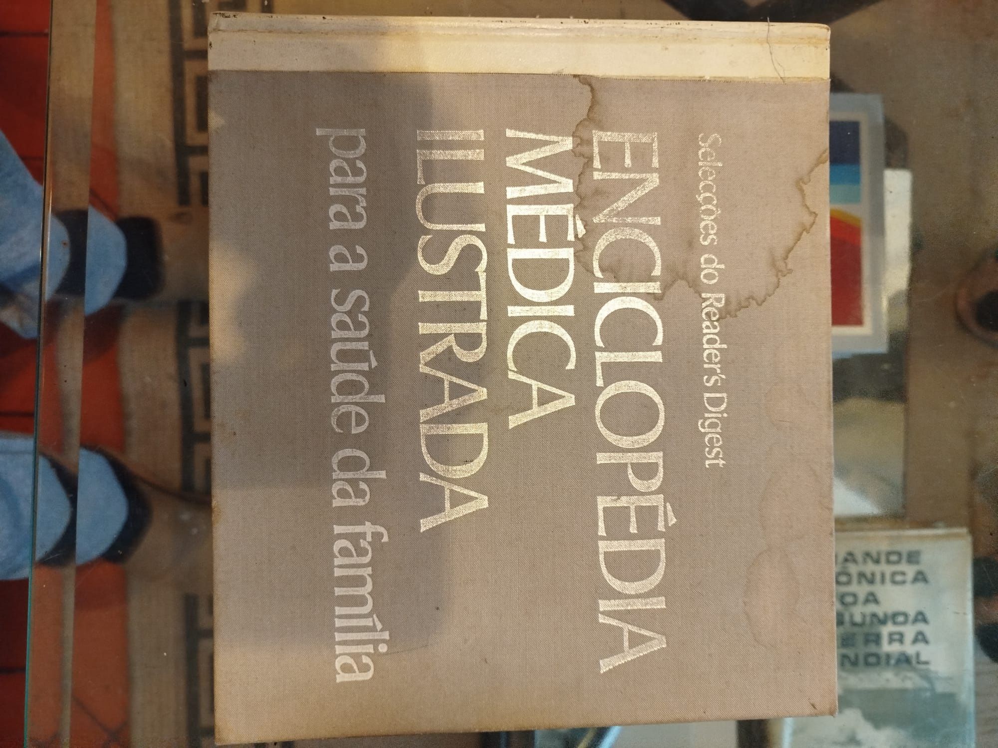 Vendo Enciclopédia médica ilustrada
