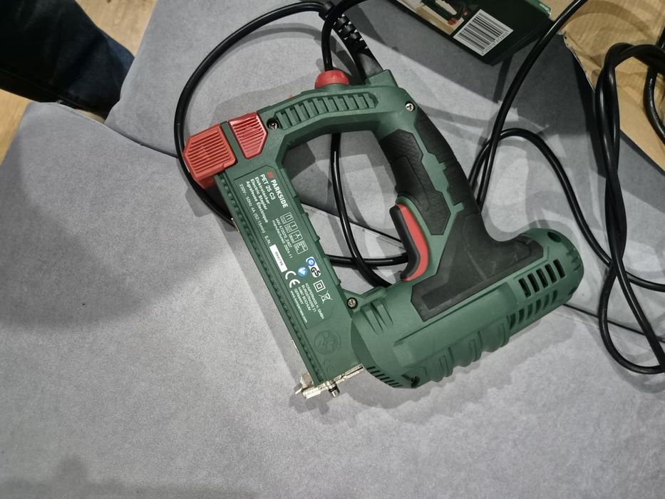 Степлер Parkside з Іспанії