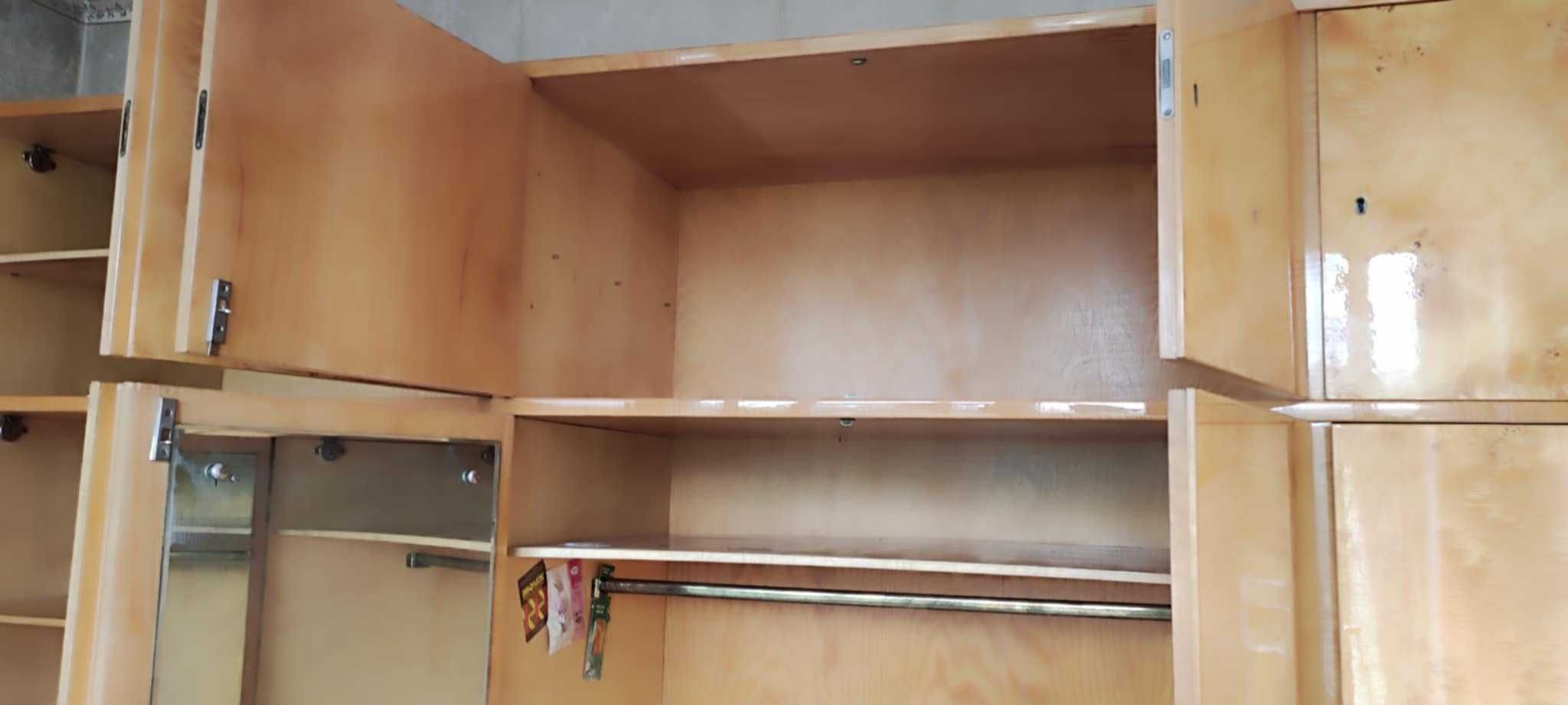 sypialnia ze Swarzędza lata 70-te, PRL, łóżko, toaletka, stoliki, pufy