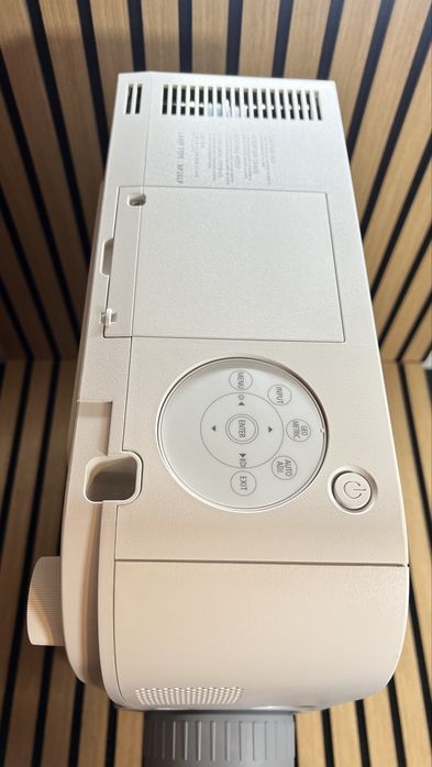 Продам Проектор NEC PA522U