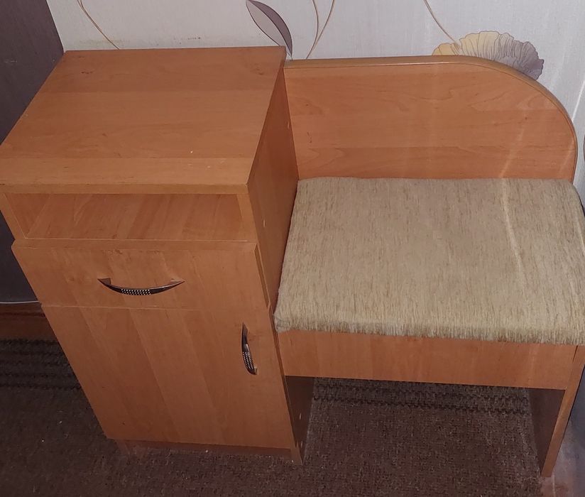 Тумба під взуття з сідінням