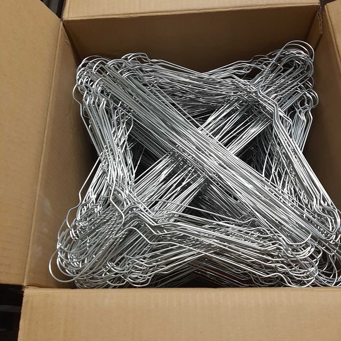 Vendo Lote de 600 Cabides de Arame