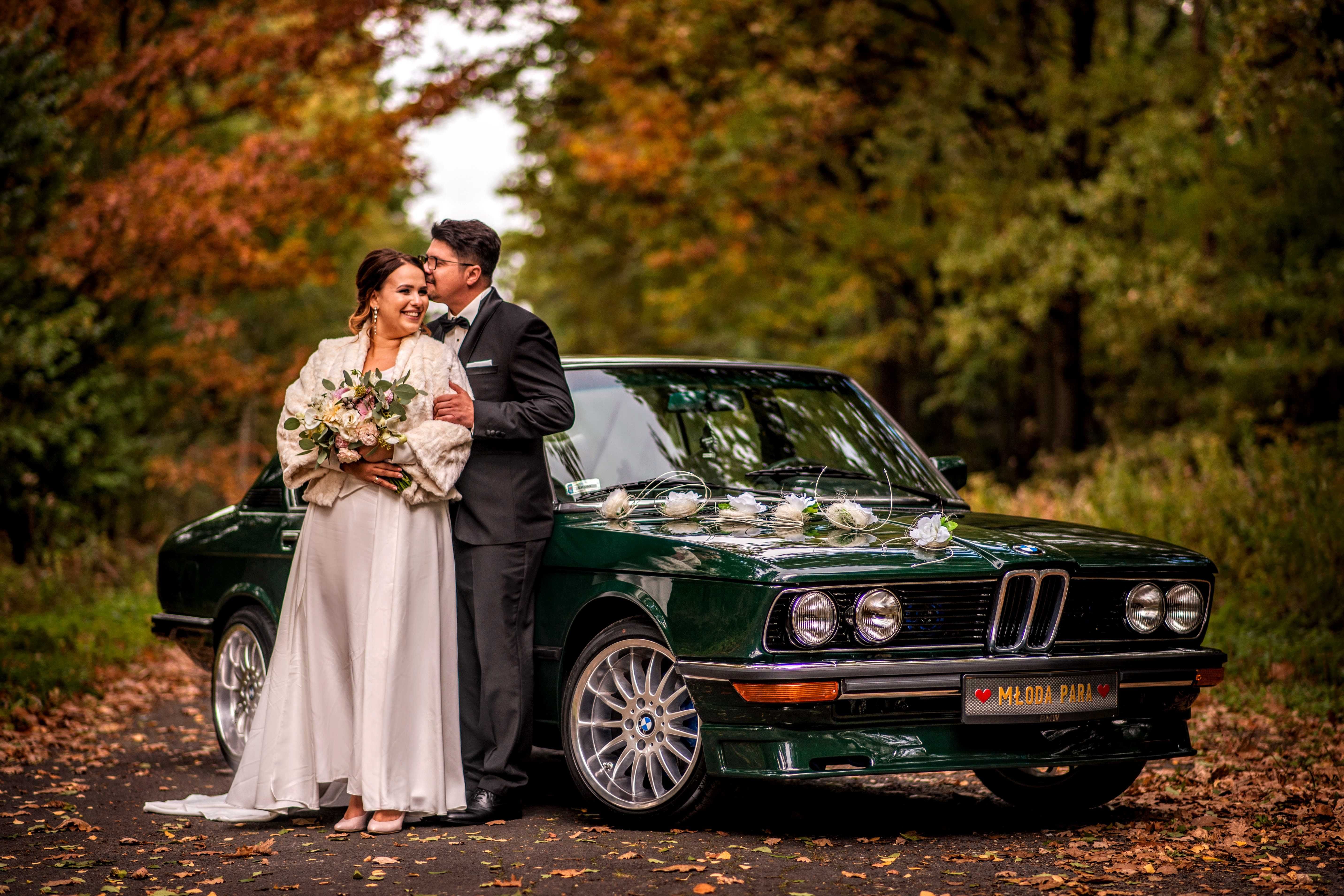 Auto do ślubu wesele zabytkowe retro BMW Butelkowa zieleń