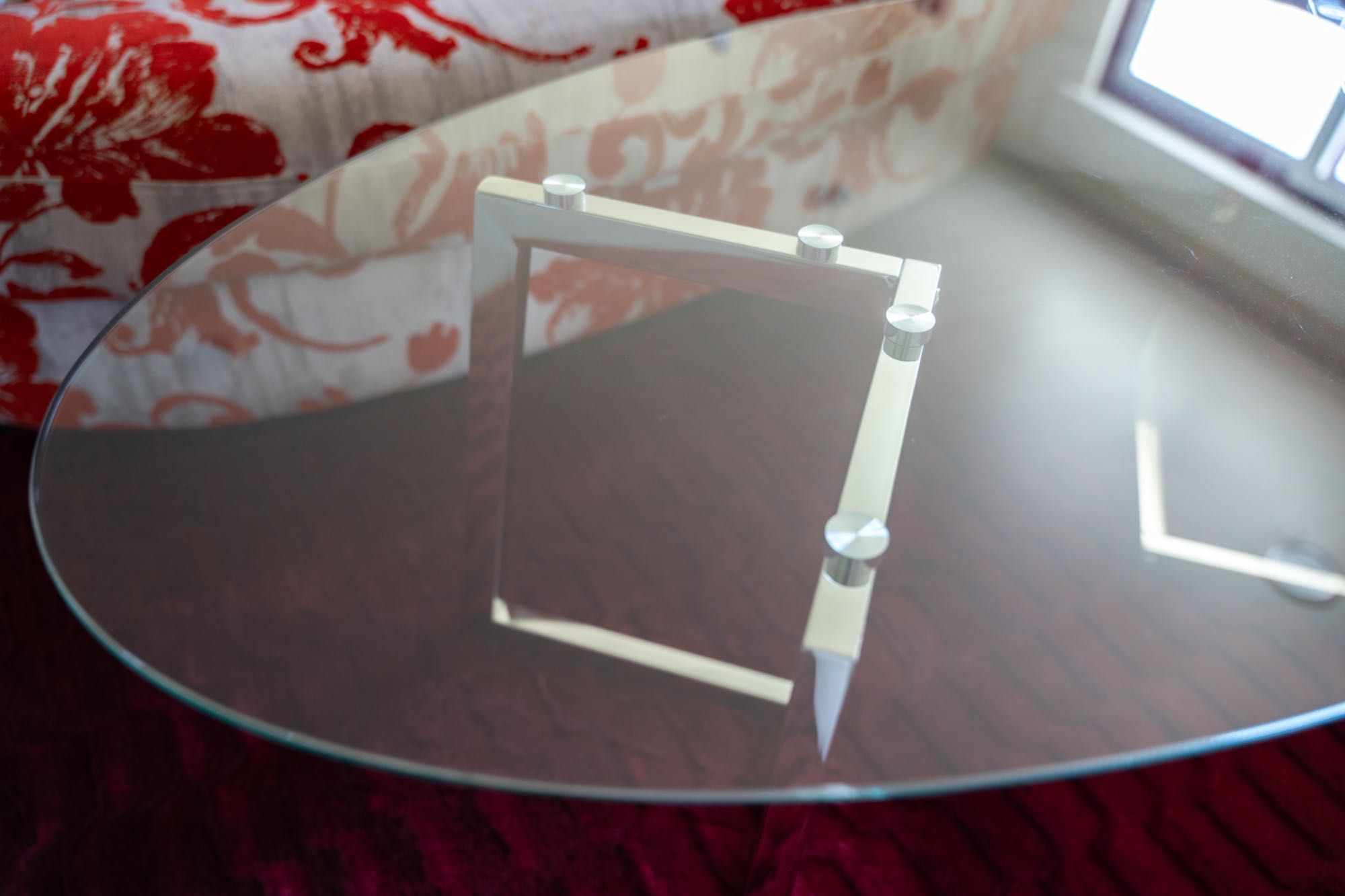 Mesa de centro com tampo de vidro (entrega gratuita)