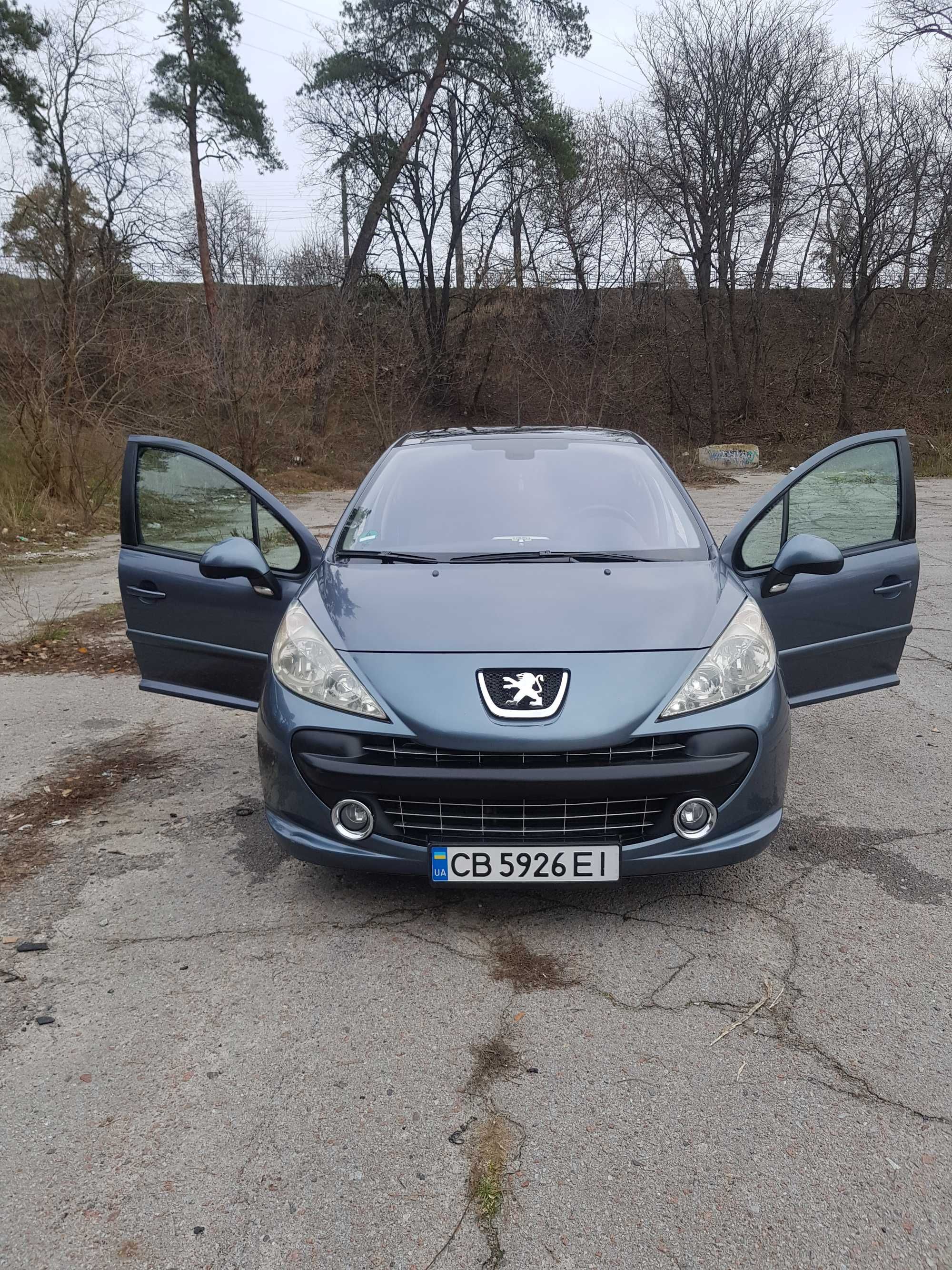 Продам гарне авто Peugeot 207 2007 року.