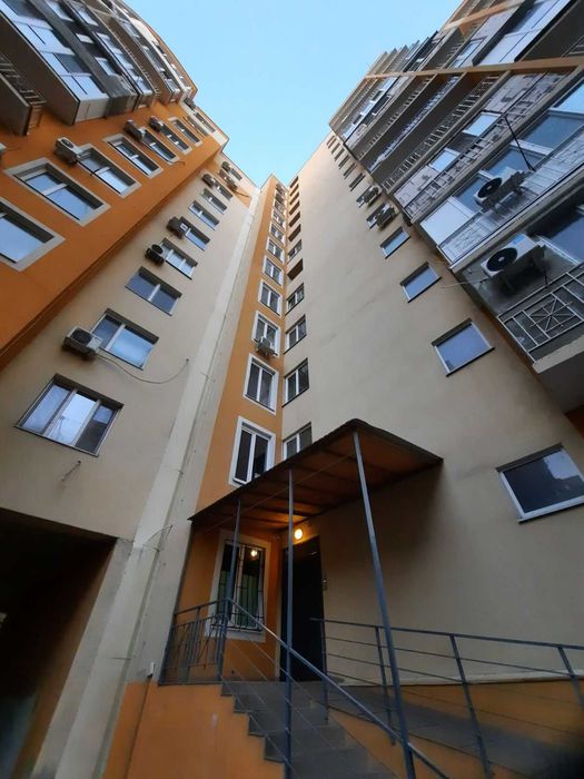 Продам 2-х ком. квартиру в Центре города. Парк.
