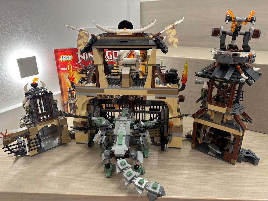 Aktualne. LEGO Ninjago 70655 Smocza jama KOMPLET + instrukcja