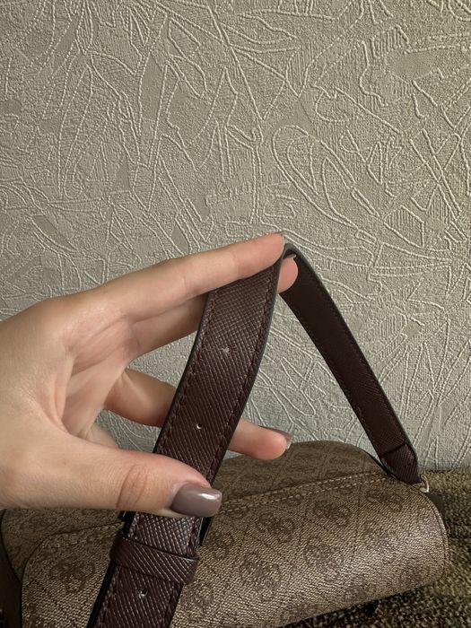 Сумка guess коричнева в хорошому стані