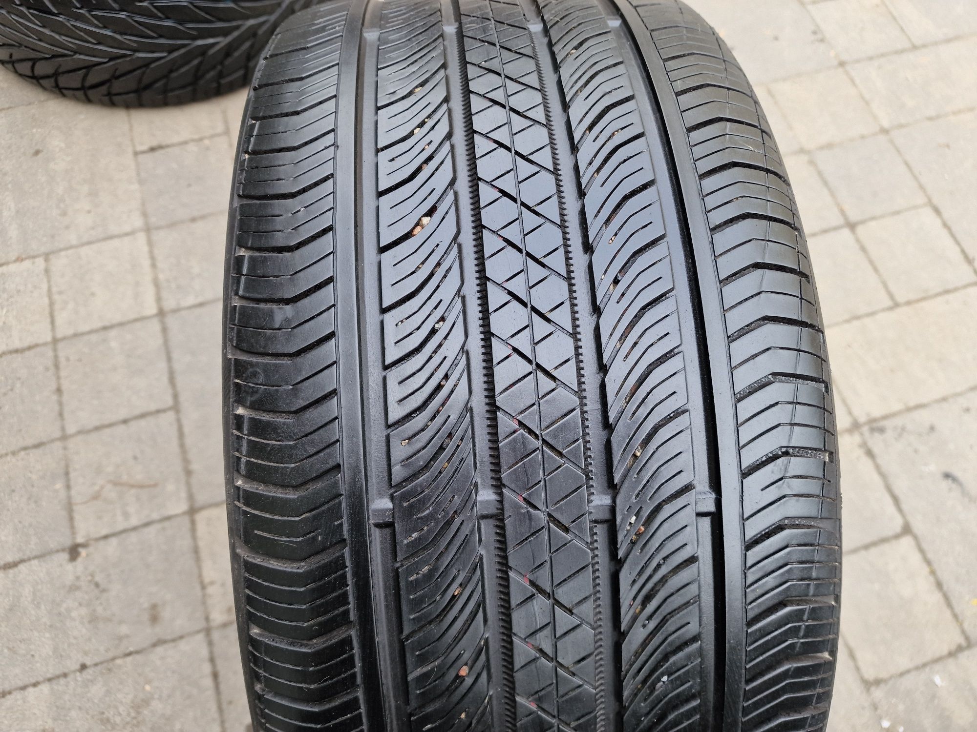 Одна шина 275/35 R19 Continental Procontact l