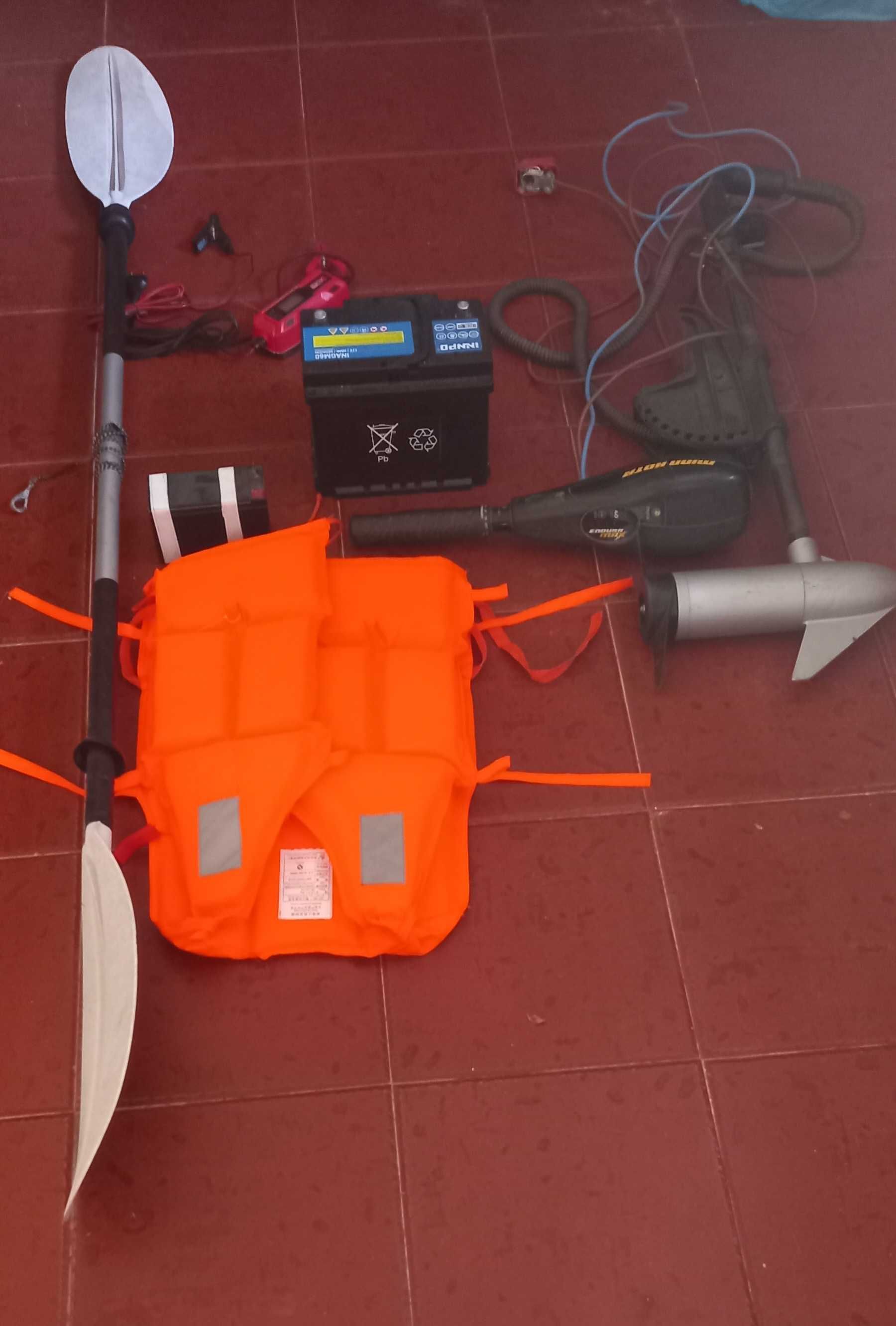 Kayak Waterfall com Sonda e Motor