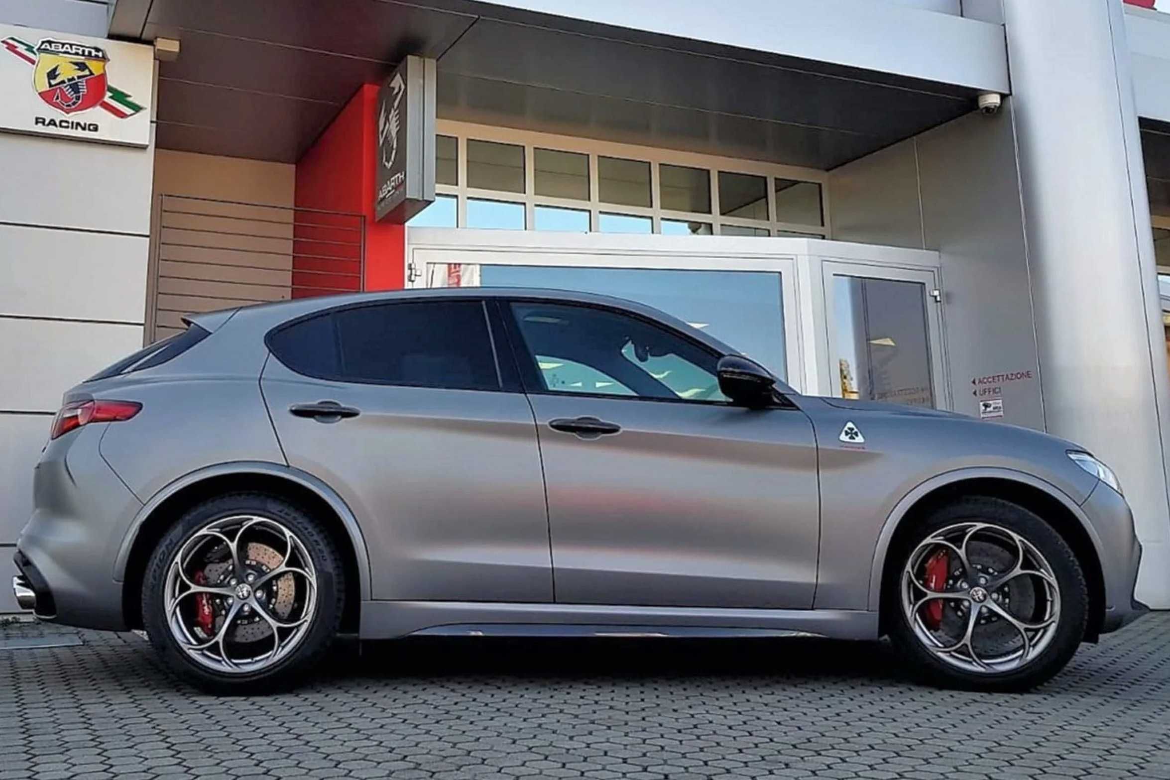 Alfa Romeo Stelvio NRING - listwa progowa próg Lewa Prawa - CARBON