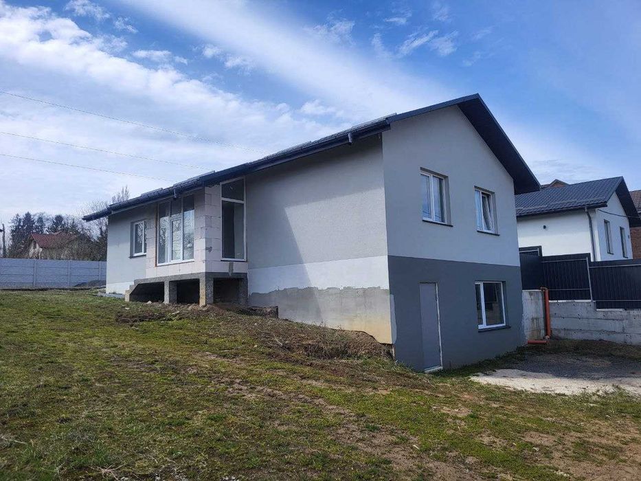 3-кімнатний будинок з продуманим плануванням та терасою Лезнево 
38396