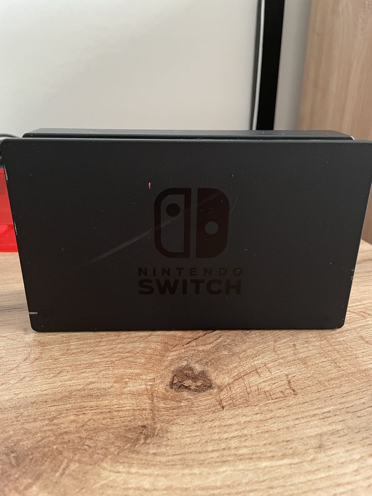 Zestaw nintendo swith + 4 gry + ekstra 128gb pamięci