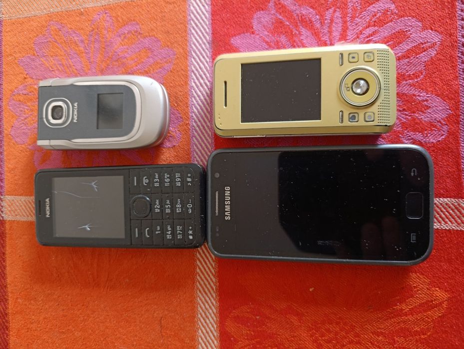 Телефоны б/у одним лотом