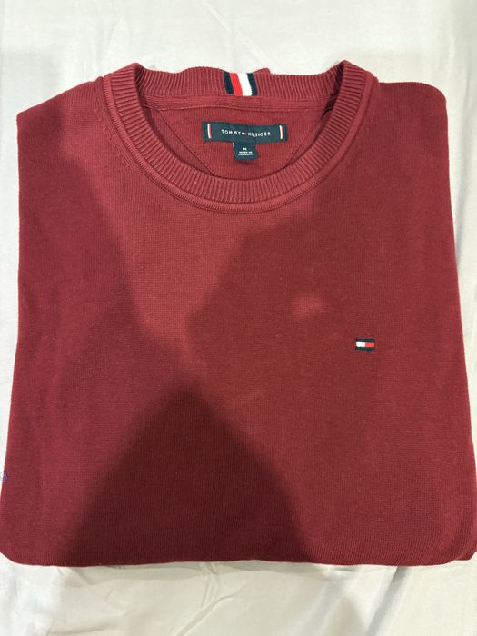 Blusa manga cumprida TOMMY cada uma 45€