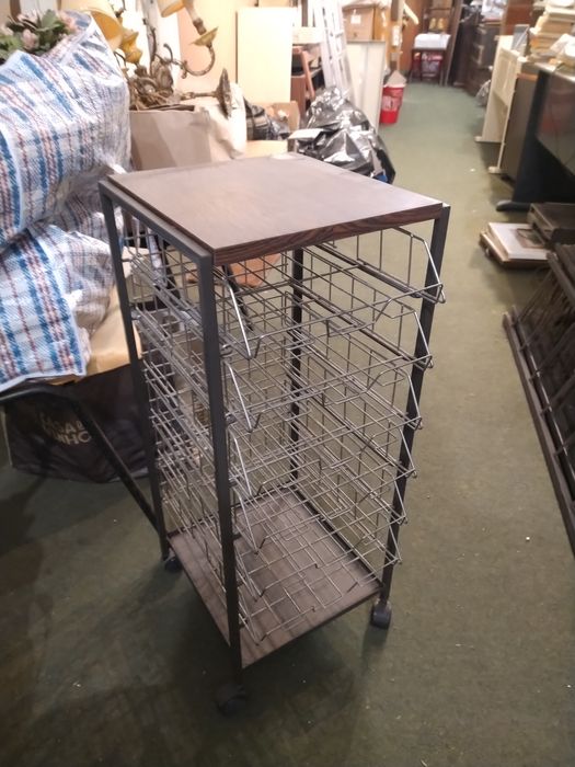 Arquivador com gavetas