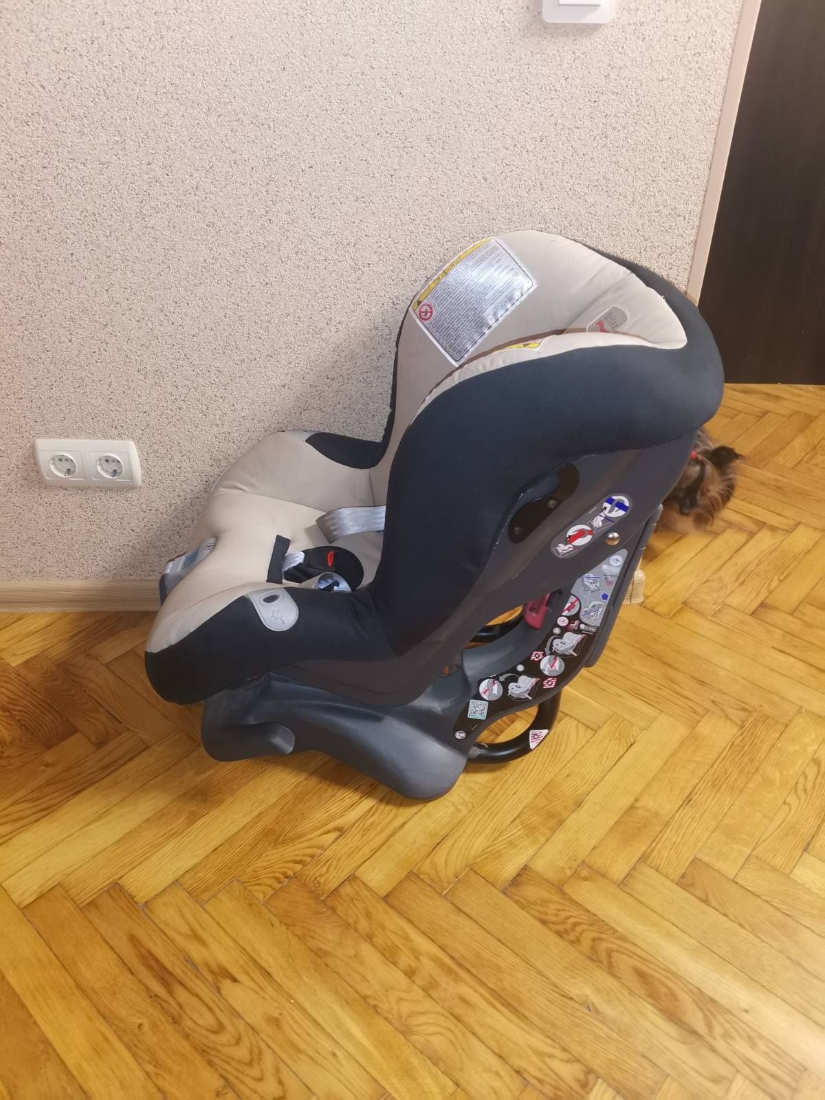 Дитяче автокрісло Britax Romer First Class Plus на 0-18 кг