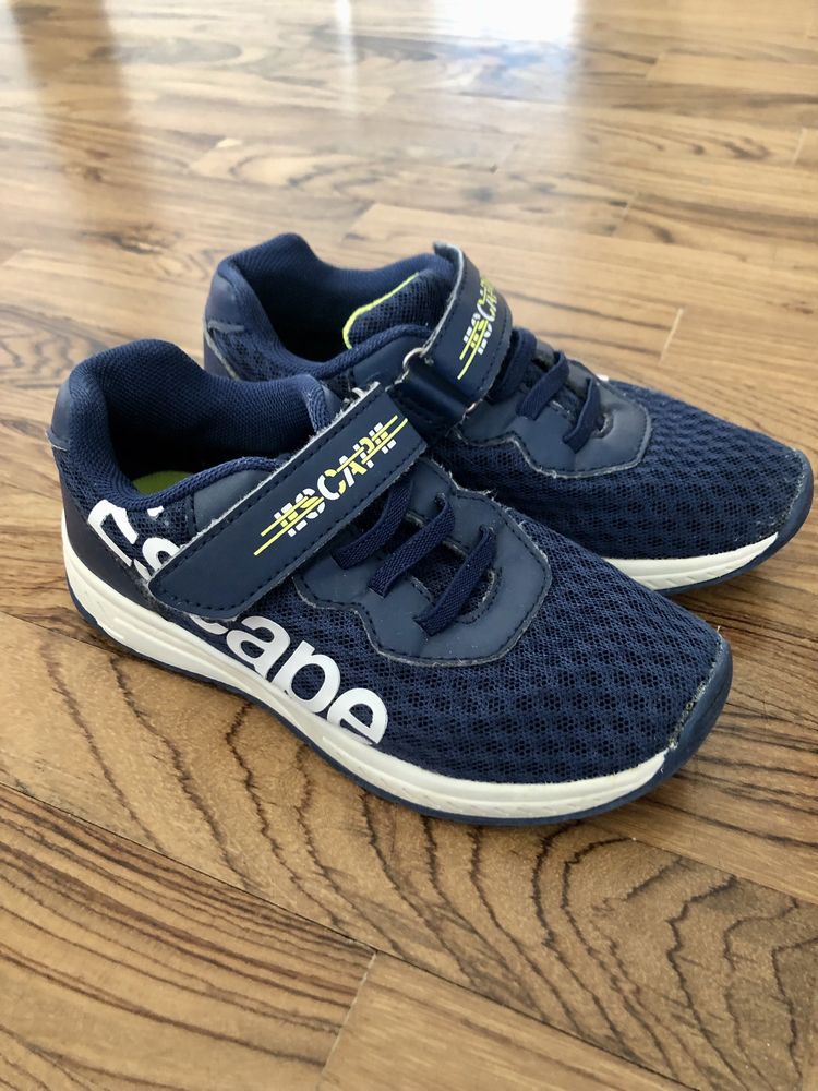 Buty sportowe adidasy Escape rozmiar 30